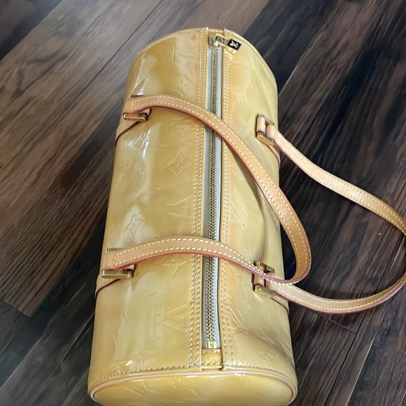 Louis Vuitton Yellow Vernis Bedford Papillon Shoulder Bag - Picture 2 of 15